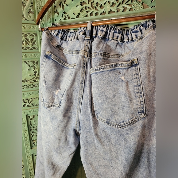 Celebrity Pink | Acid Wash Denim Jogger | Distressed and Elastic Waist | Large - Picture 9 of 15